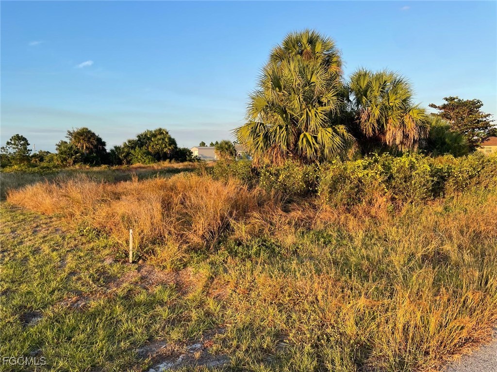 758 Fleming Avenue S Lehigh Acres FL 33974 2025022681 image1