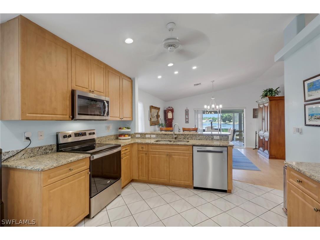 7581 Cameron Circle Fort Myers FL 33912 226006155 image11