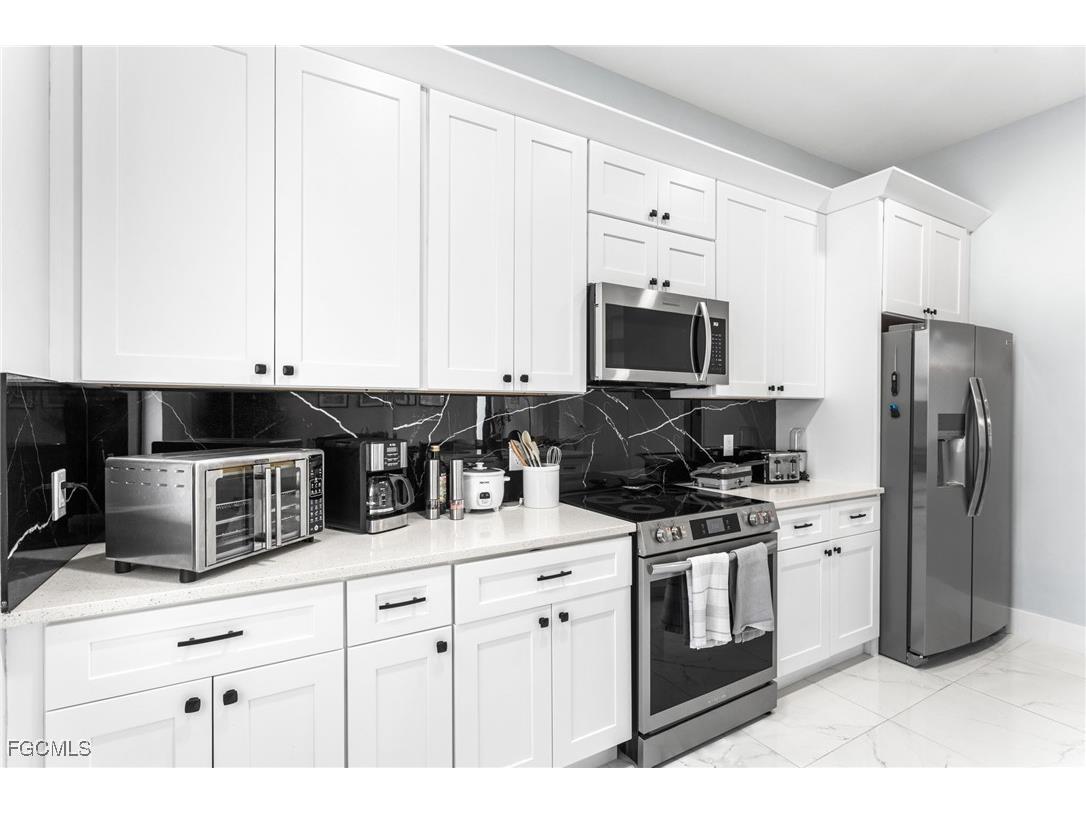 7583 15th Place Labelle FL 33935 2026005319 image21