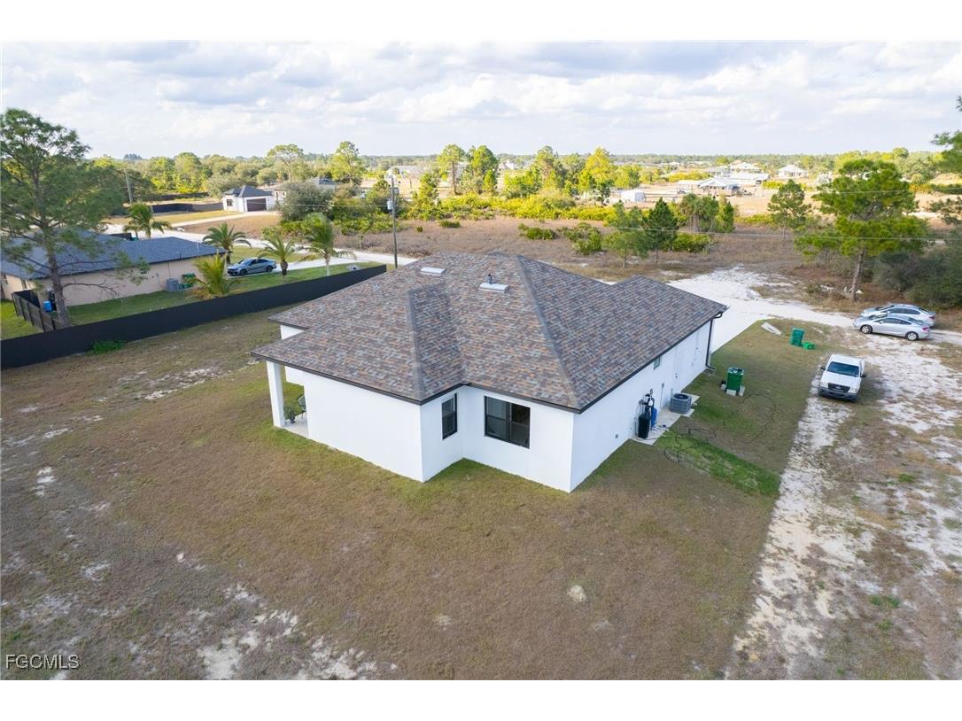 7583 15th Place Labelle FL 33935 2026005319 image5