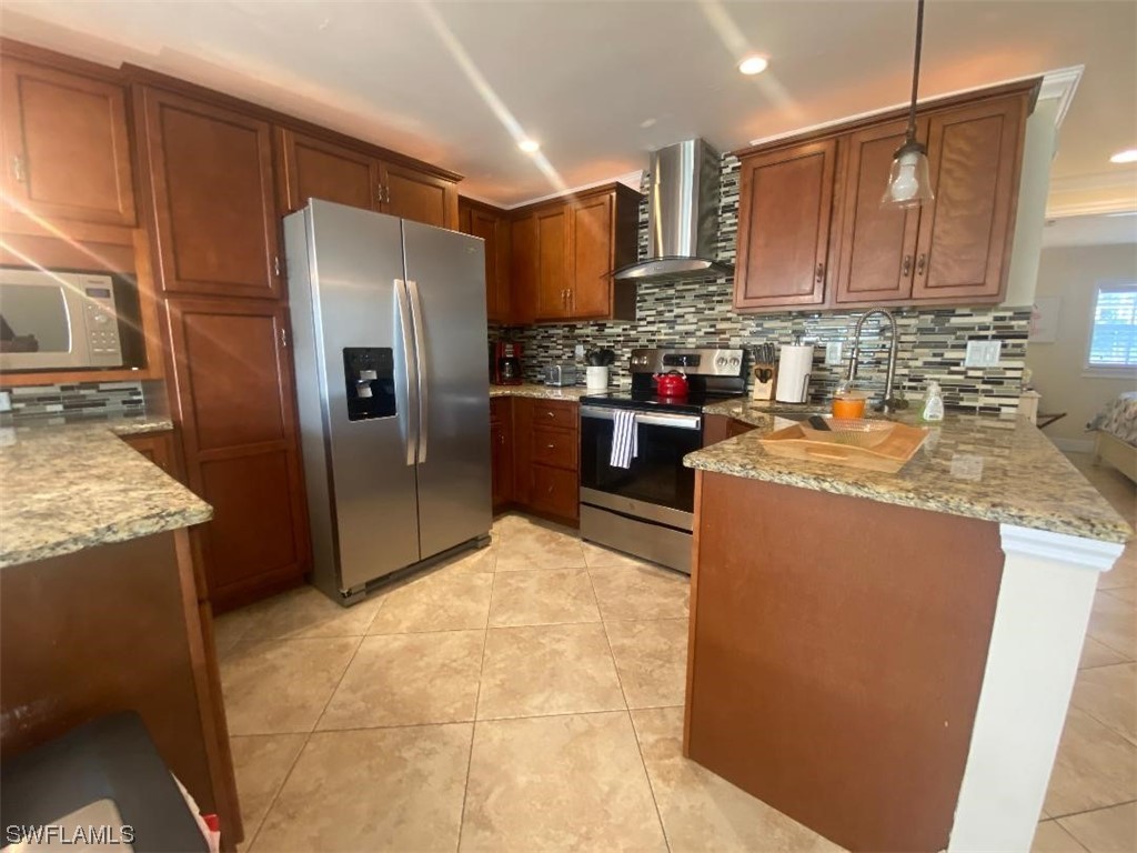 759 92nd Avenue N Naples FL 34108 223071492 image1