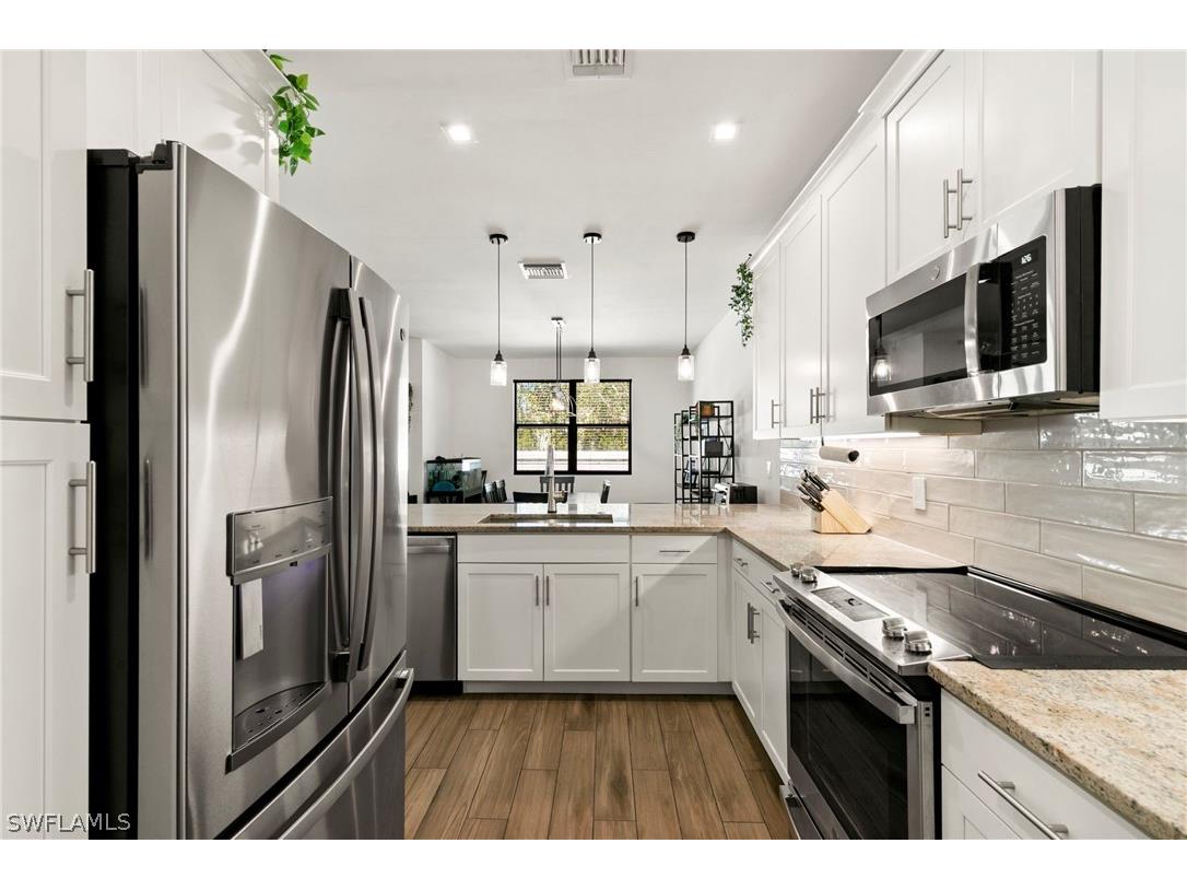 7598 Rockefeller Drive Naples FL 34119 226009136 image10