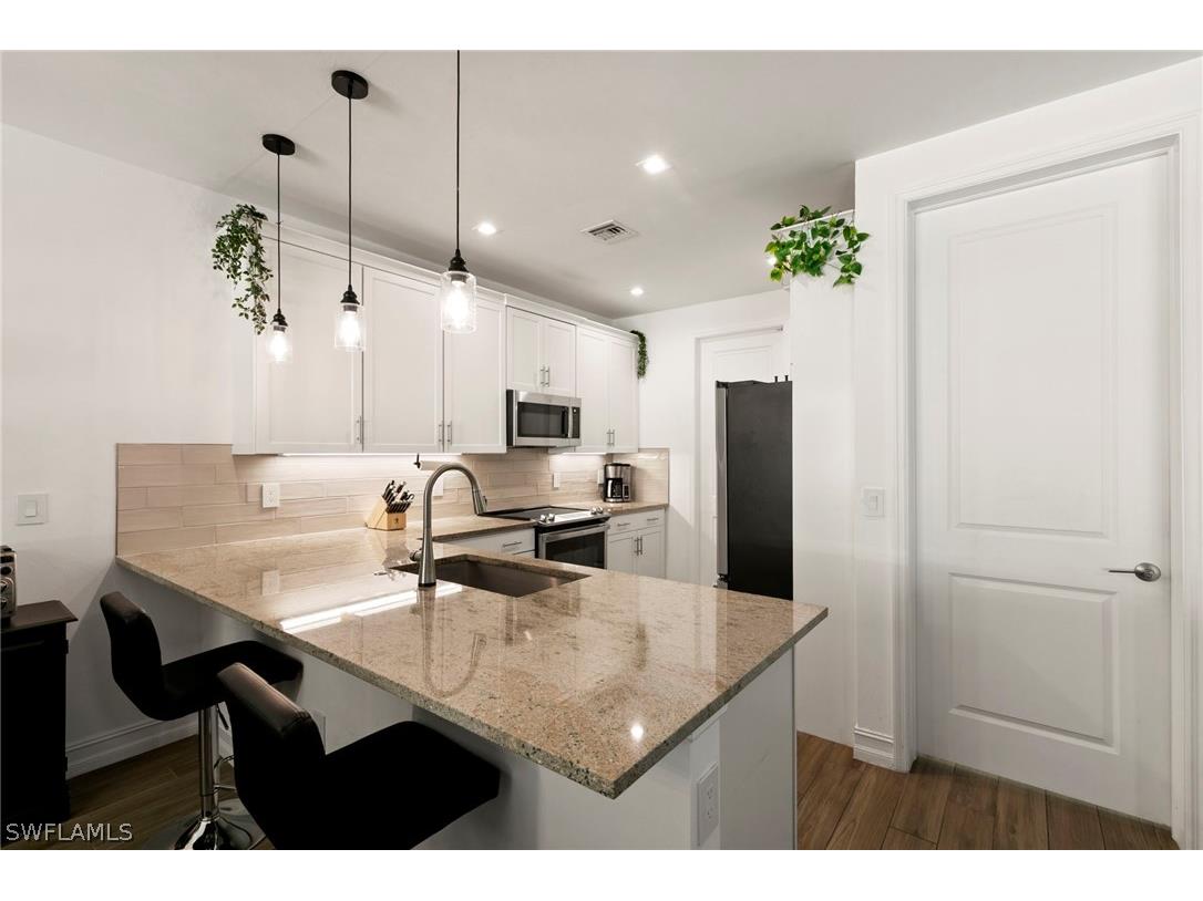 7598 Rockefeller Drive Naples FL 34119 226009136 image7