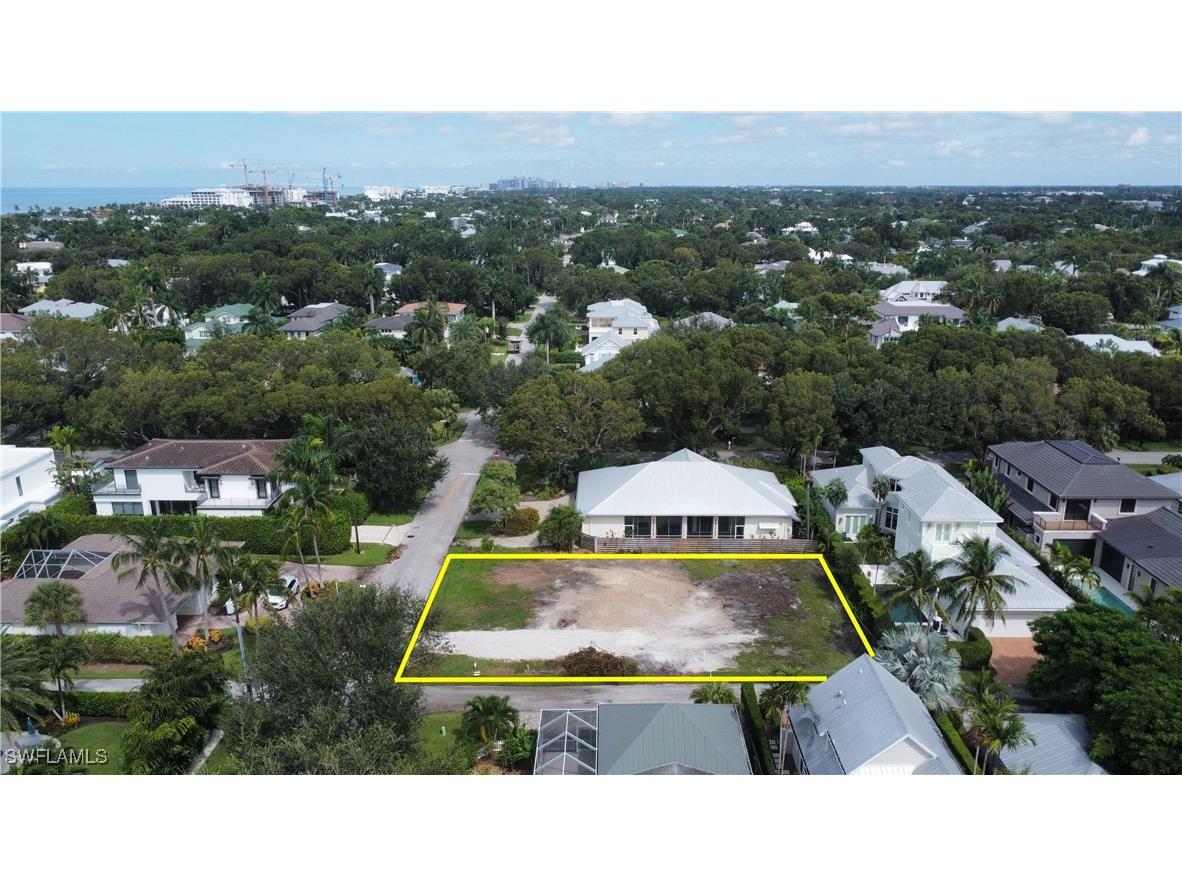 76 4th Street N Naples FL 34102 225065447 image3