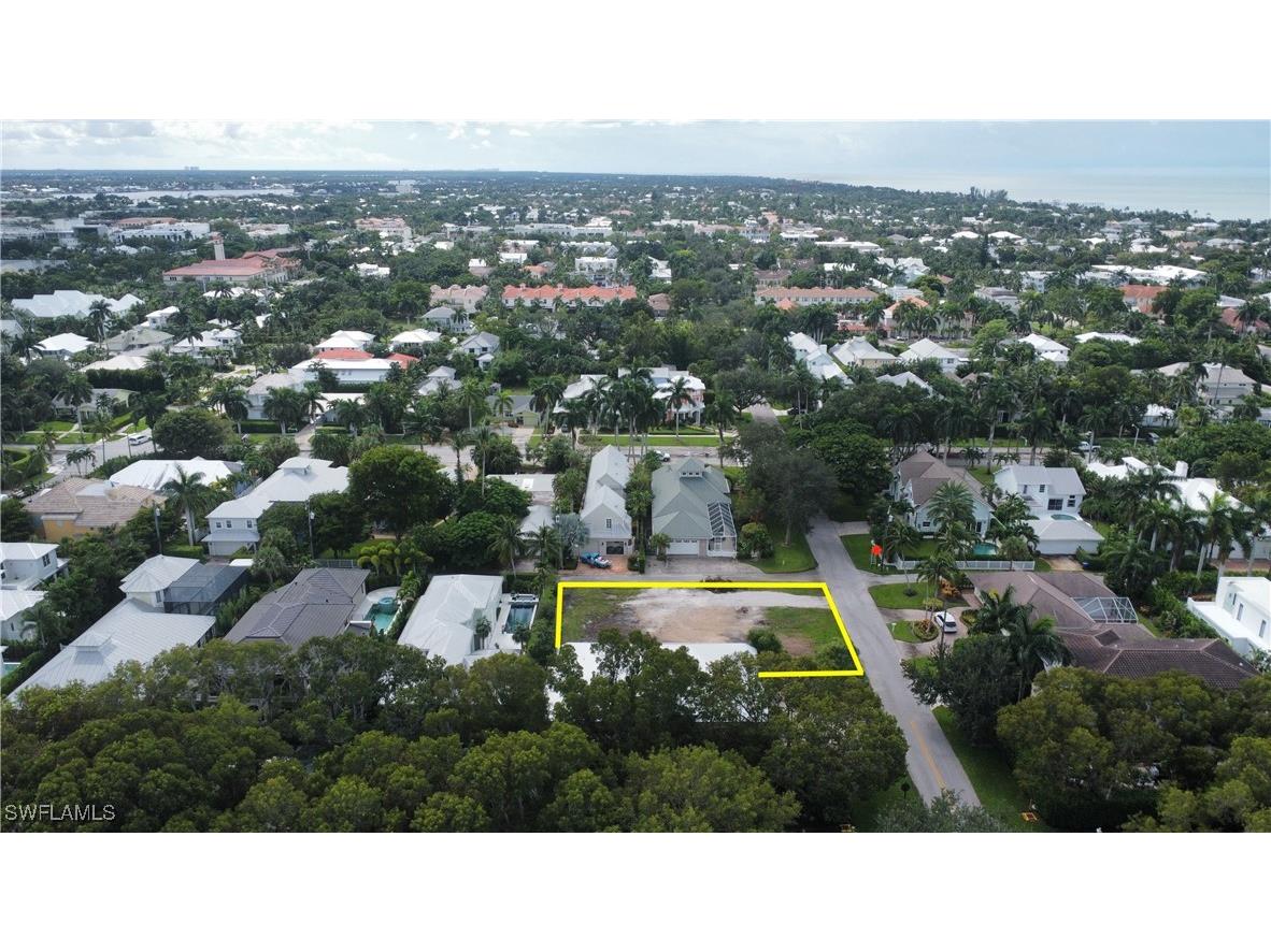 76 4th Street N Naples FL 34102 225065447 image4