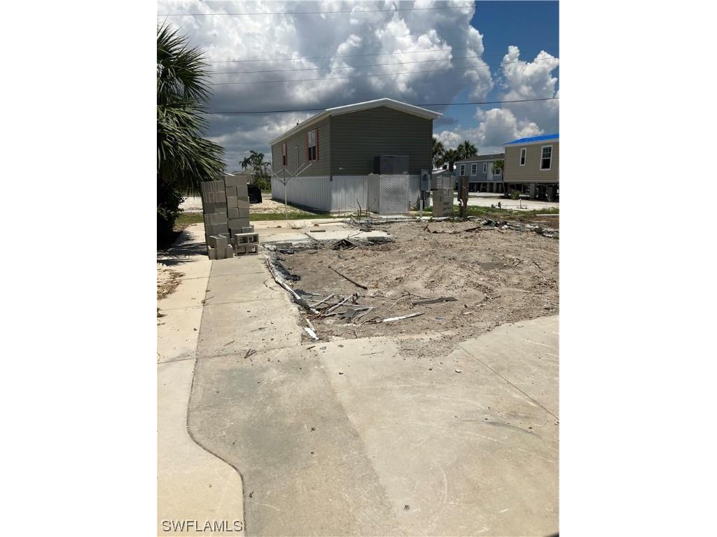 76 Emily Lane Fort Myers Beach FL 33931 223037959 image1