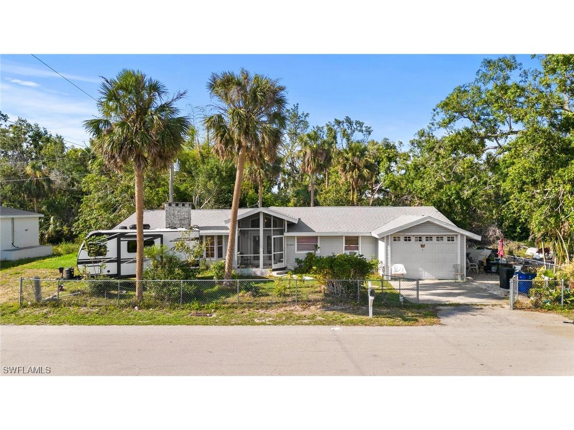 76 Glenmont Drive W North Fort Myers FL 33917 223030347 image1