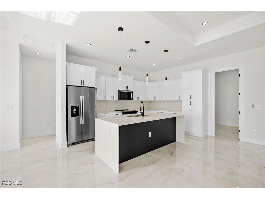 760 Festival Avenue S Lehigh Acres FL 33974 2025001278 image6