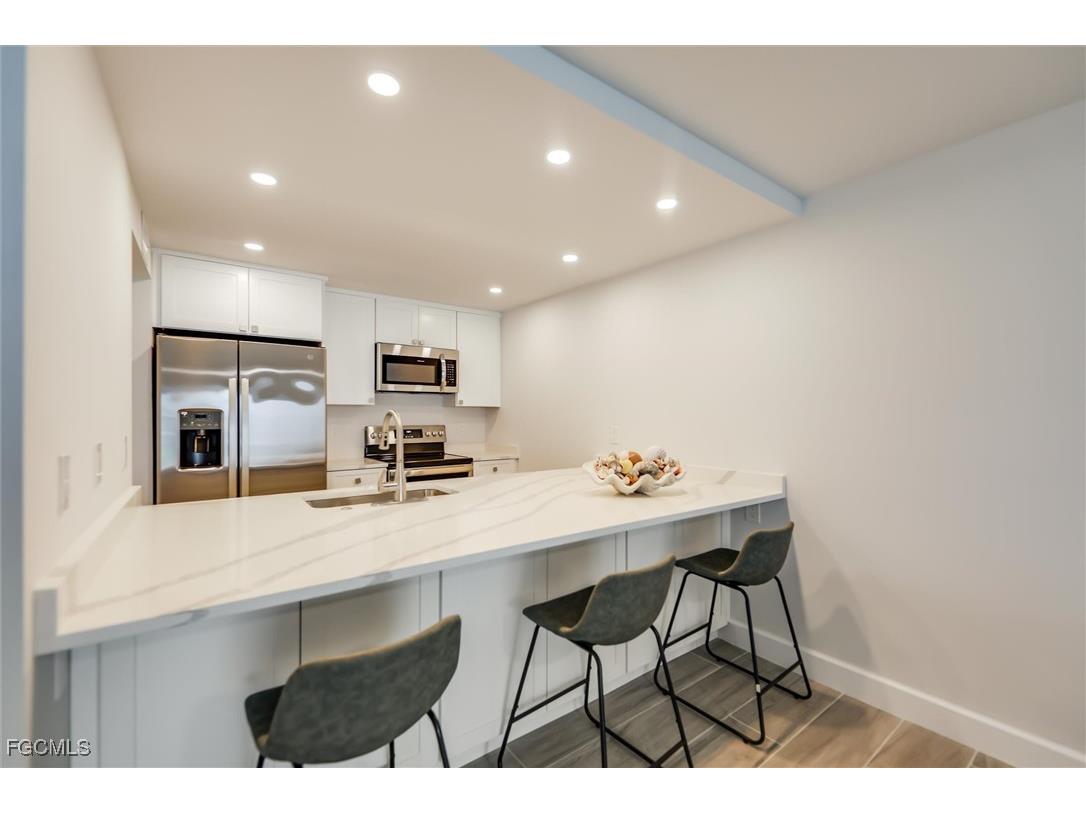 760 Sextant Drive #321 Sanibel FL 33957 2025001055 image2