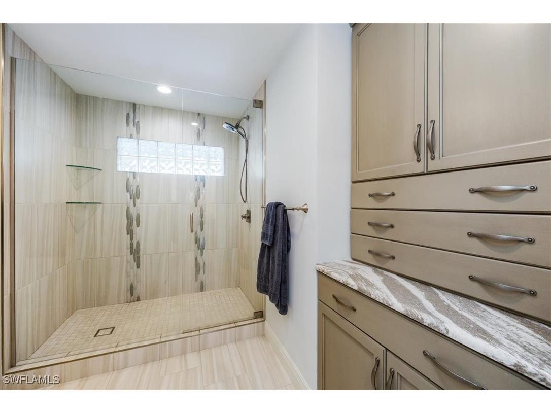 760 Waterford Drive #301 Naples FL 34113 225017597 image16