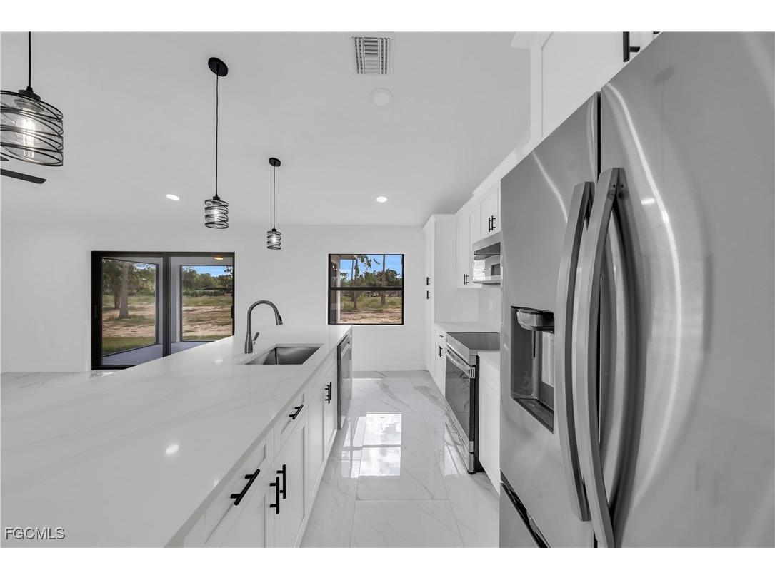 7602 18th Place Labelle FL 33935 2025012545 image10