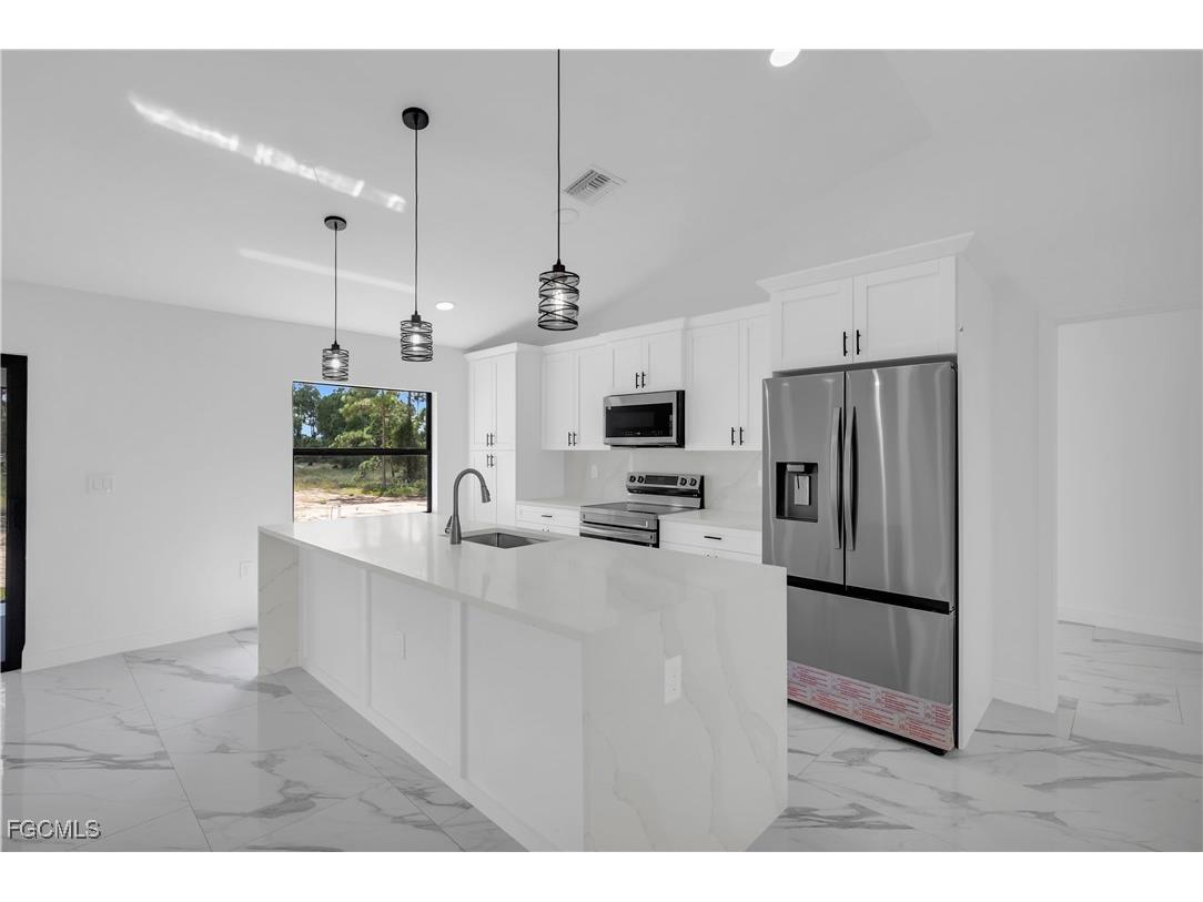 7602 18th Place Labelle FL 33935 2025012545 image9