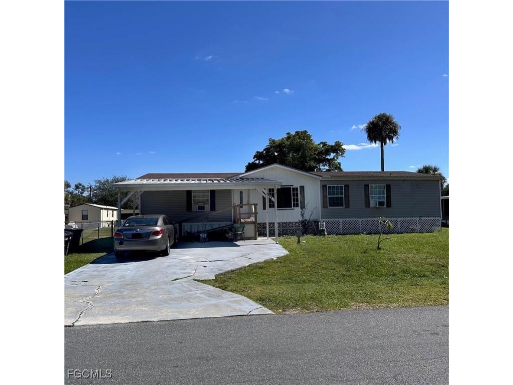 7607 Peyraud Drive North Fort Myers FL 33917 2025022572 image2