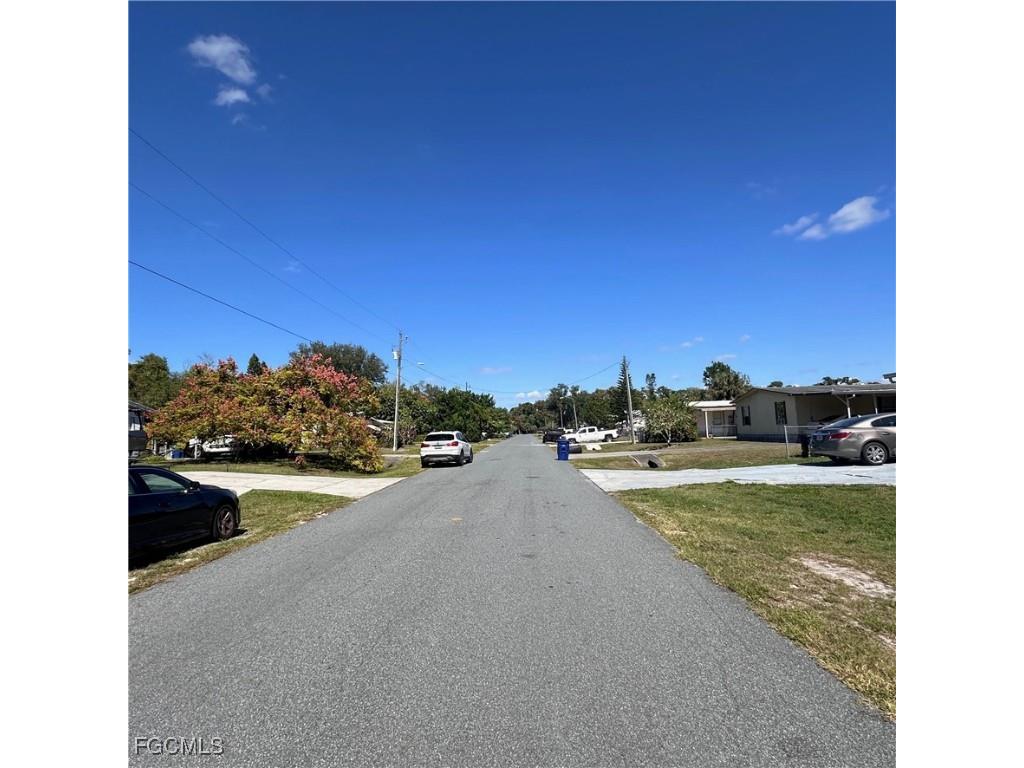 7607 Peyraud Drive North Fort Myers FL 33917 2025022572 image26