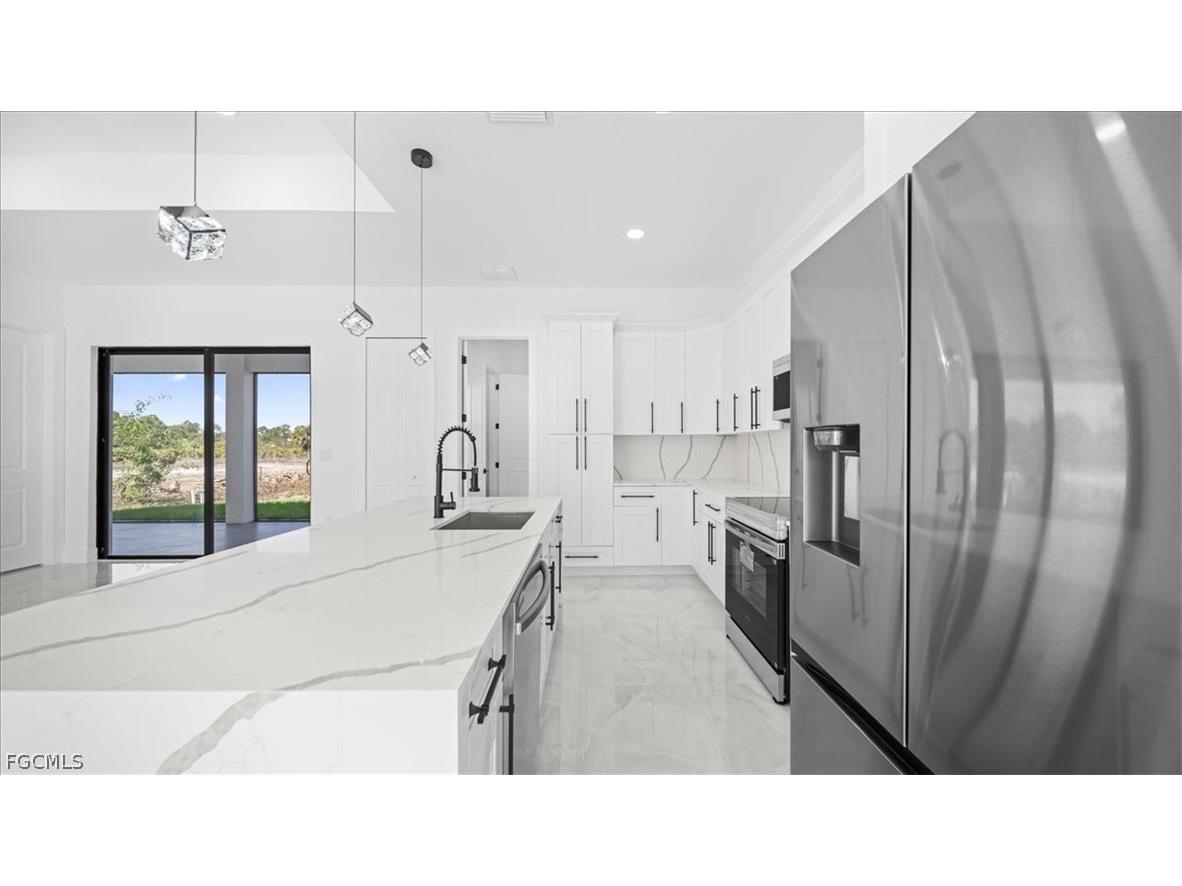 7608 8th Place Labelle FL 33935 2026008832 image12