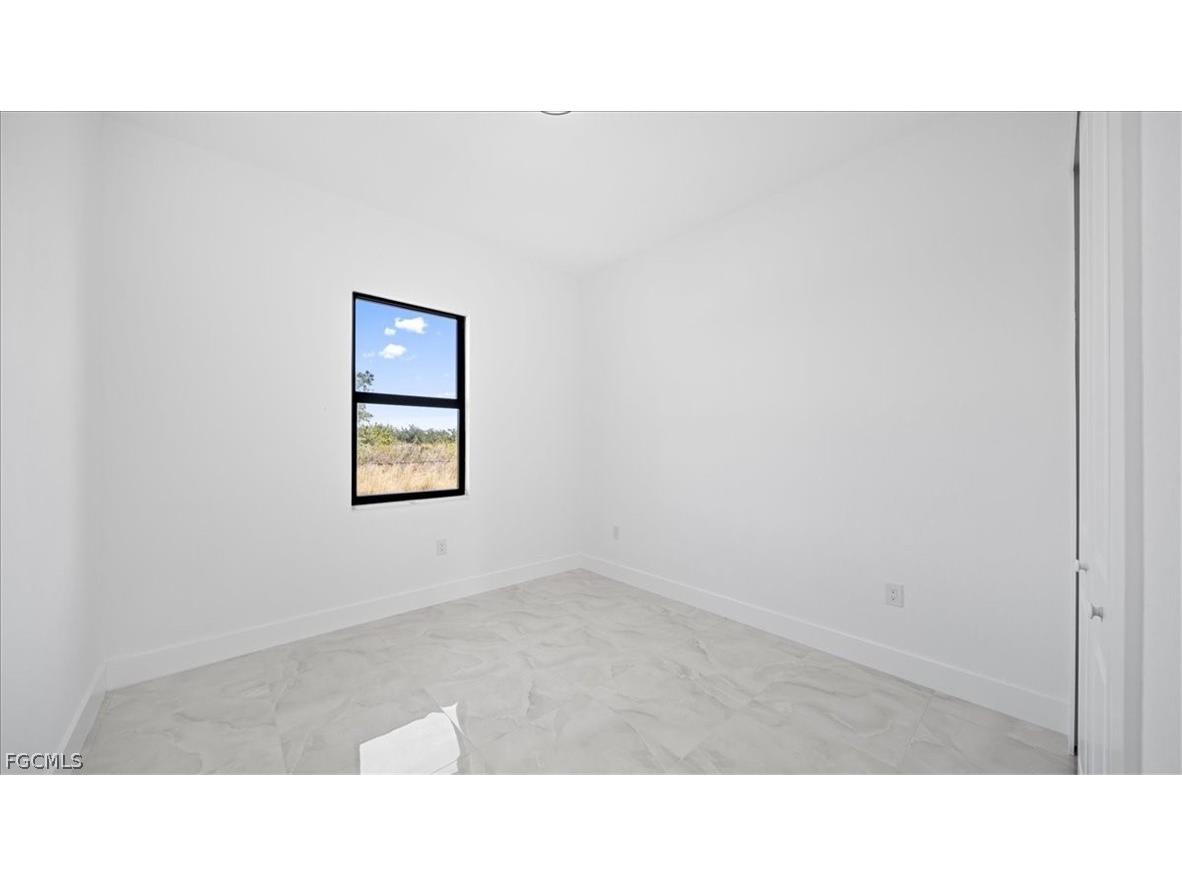 7608 8th Place Labelle FL 33935 2026008832 image20