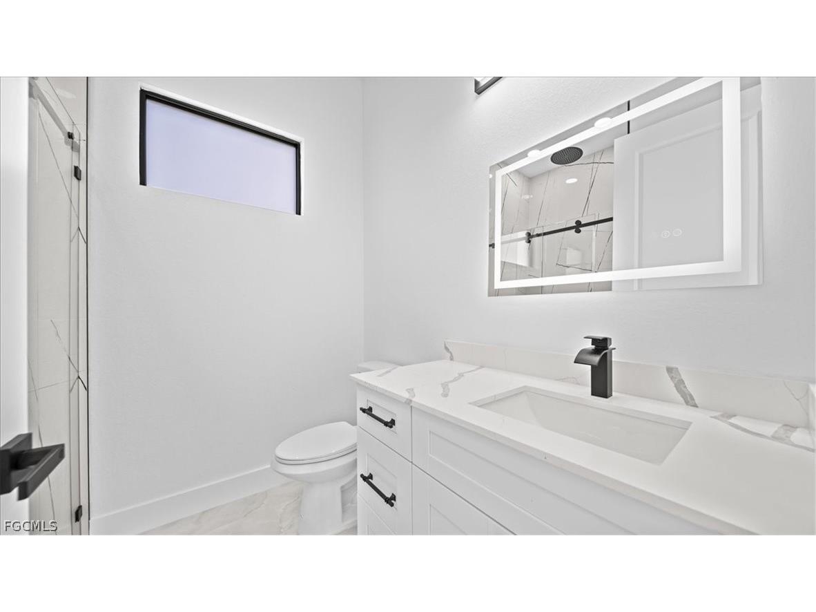 7608 8th Place Labelle FL 33935 2026008832 image23