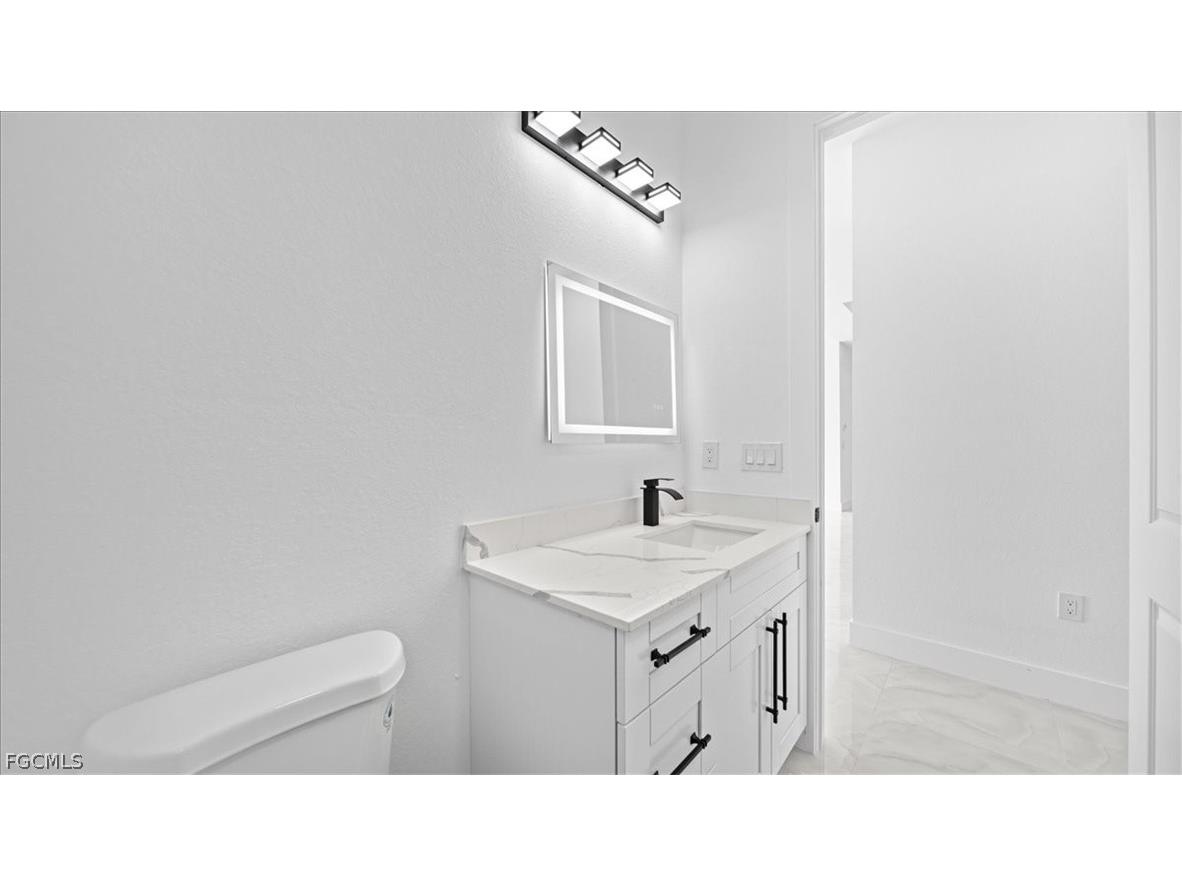 7608 8th Place Labelle FL 33935 2026008832 image25