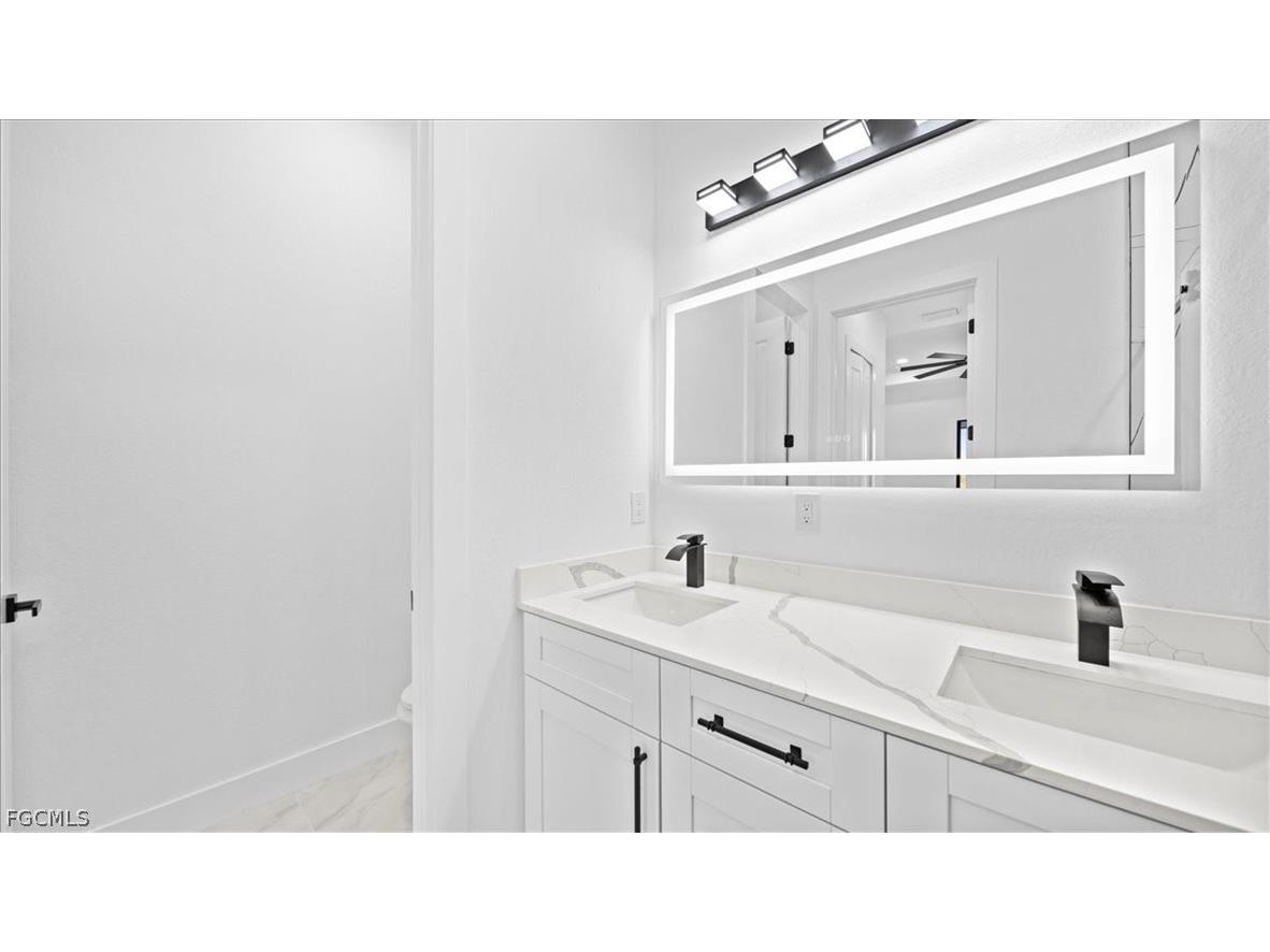 7608 8th Place Labelle FL 33935 2026008832 image31