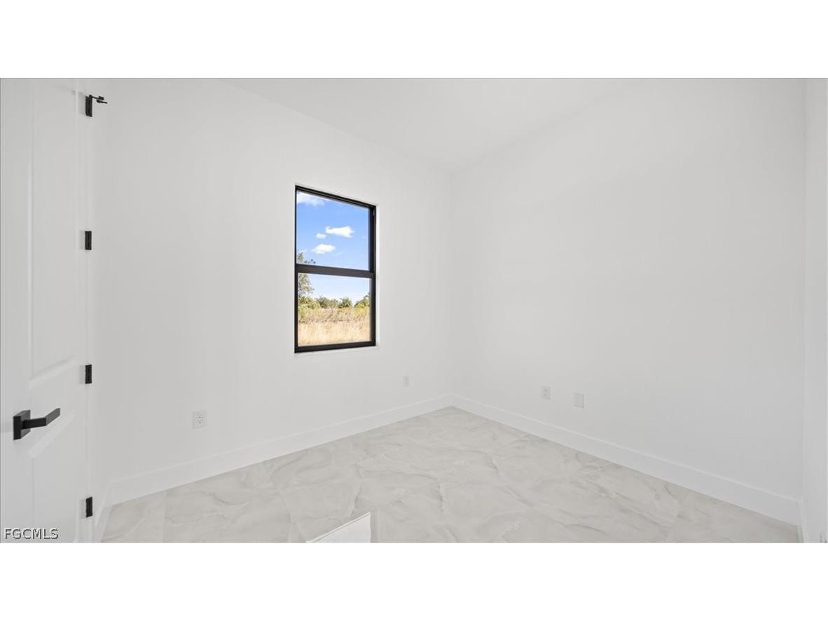 7608 8th Place Labelle FL 33935 2026008832 image32