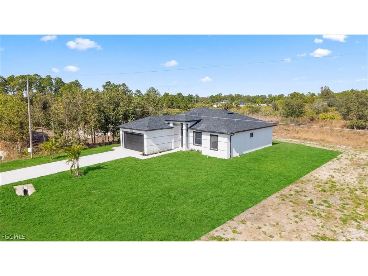 7608 8th Place Labelle FL 33935 2026008832 image41
