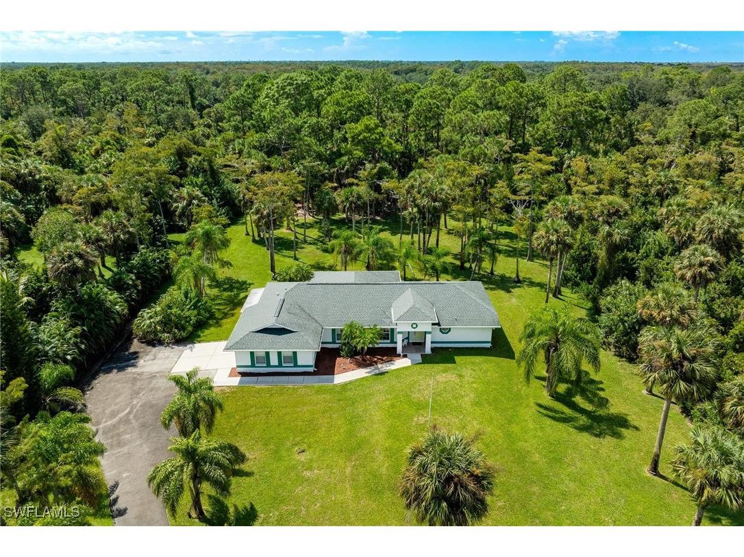 761 5th Street NW Naples FL 34120 224076451 image1