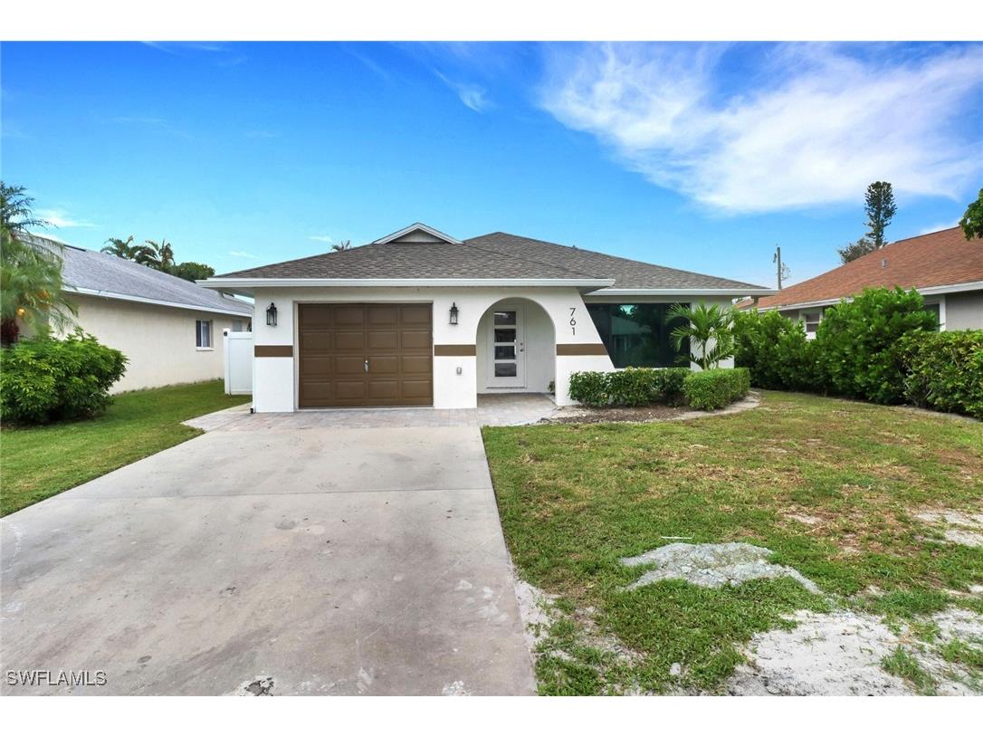 761 99th Avenue N Naples FL 34108 224078733 image1