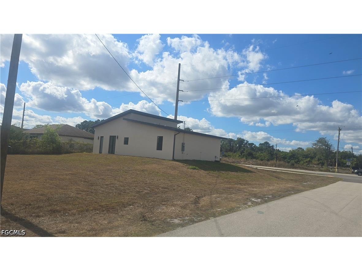 761 Bell Boulevard S Lehigh Acres FL 33974 2026014336 image4