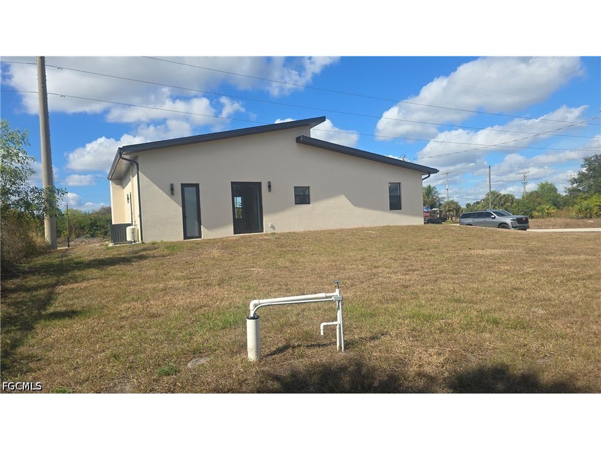 761 Bell Boulevard S Lehigh Acres FL 33974 2026014336 image5