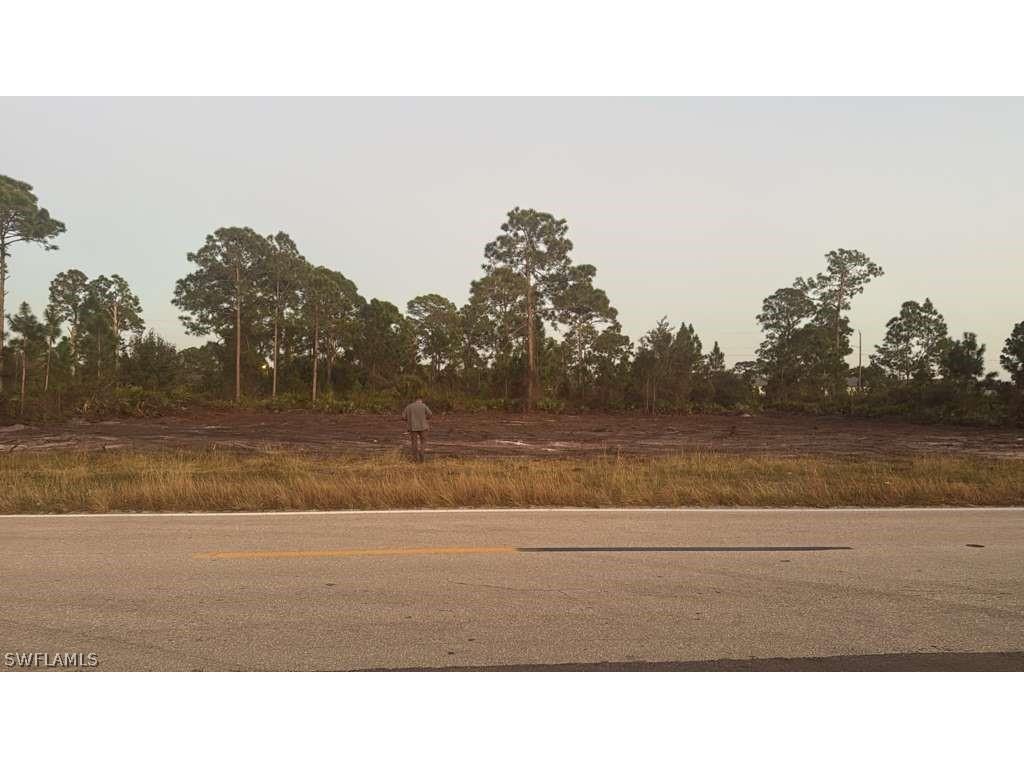 761 Columbus Boulevard S Lehigh Acres FL 33974 226008301 image1