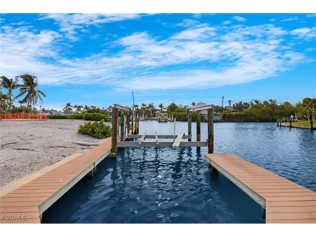 761 Limpet Drive Sanibel FL 33957 2025014635 image4