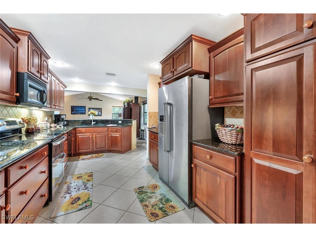 761 Pine Vale Drive Naples FL 34104 225078270 image10