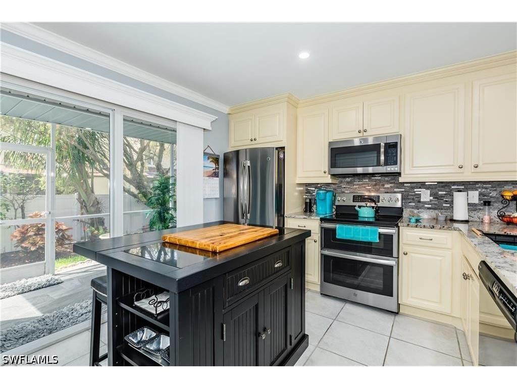 761 W Elkcam Circle #B110 Marco Island FL 34145 226014893 image5