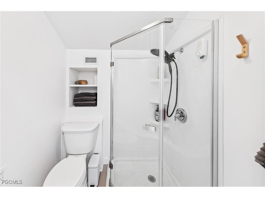 7612 Carrier Road Fort Myers FL 33967 2025026324 image19