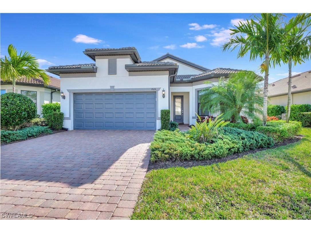 7615 Winding Cypress Drive Naples FL 34114 224008485 image1