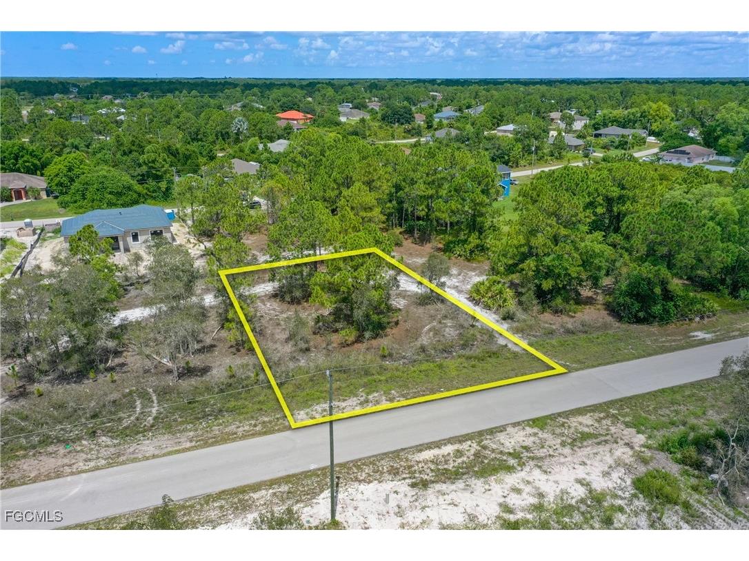 762 Crystal Avenue S Lehigh Acres FL 33974 2025004076 image3