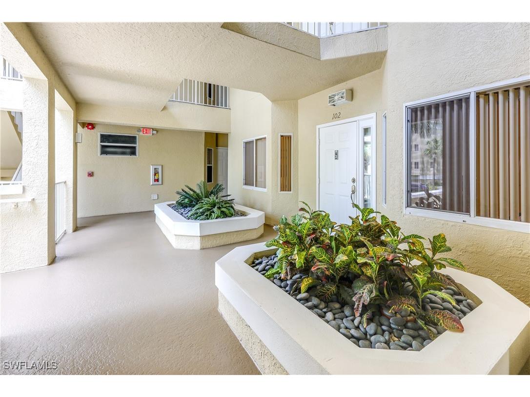 7622 Pebble Creek Circle #102 Naples FL 34108 225066447 image19