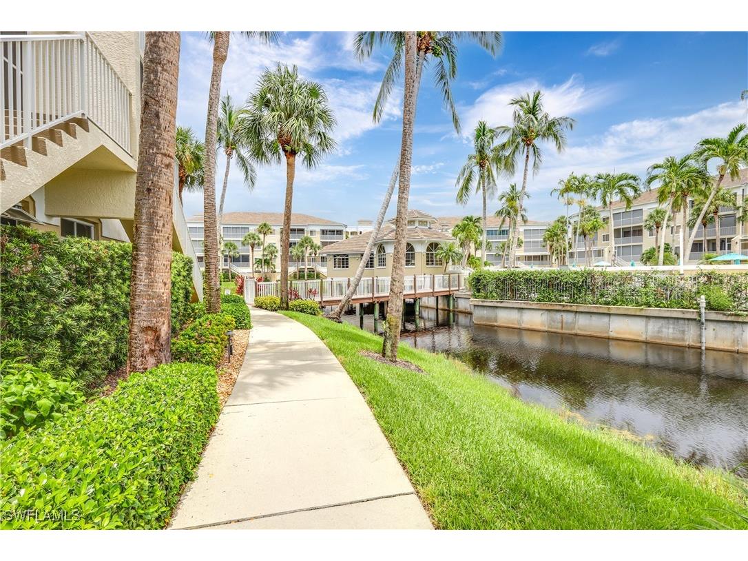 7622 Pebble Creek Circle #102 Naples FL 34108 225066447 image27