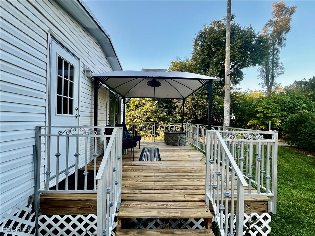 7623/7621 Breeze Drive North Fort Myers FL 33917 2025010656 image26