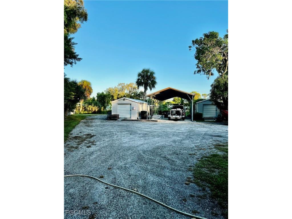 7623/7621 Breeze Drive North Fort Myers FL 33917 2025010656 image29