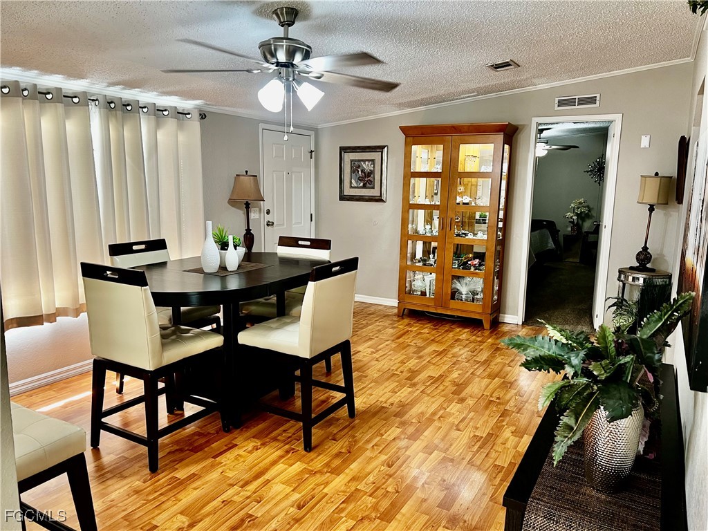 7623/7621 Breeze Drive North Fort Myers FL 33917 2025010656 image4