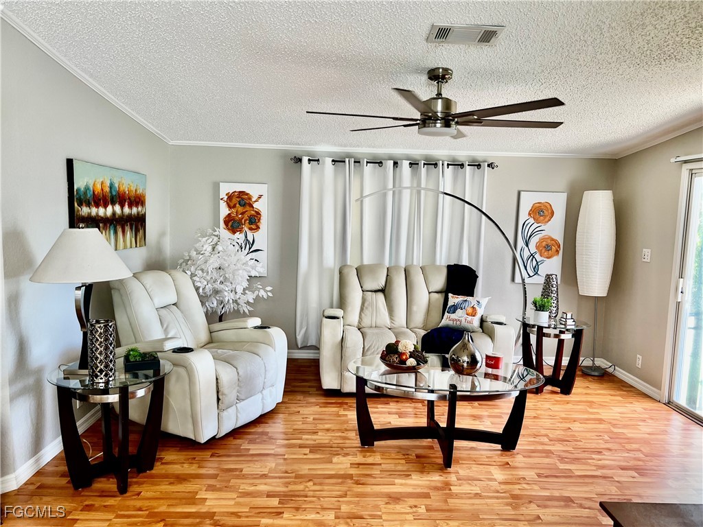 7623/7621 Breeze Drive North Fort Myers FL 33917 2025010656 image6