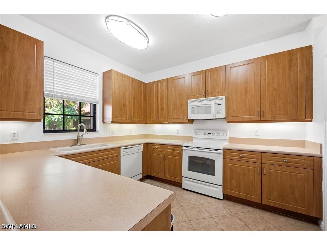 7631 Bristol Circle Naples FL 34120 226024561 image12