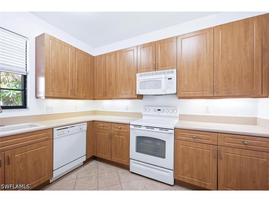 7631 Bristol Circle Naples FL 34120 226024561 image14
