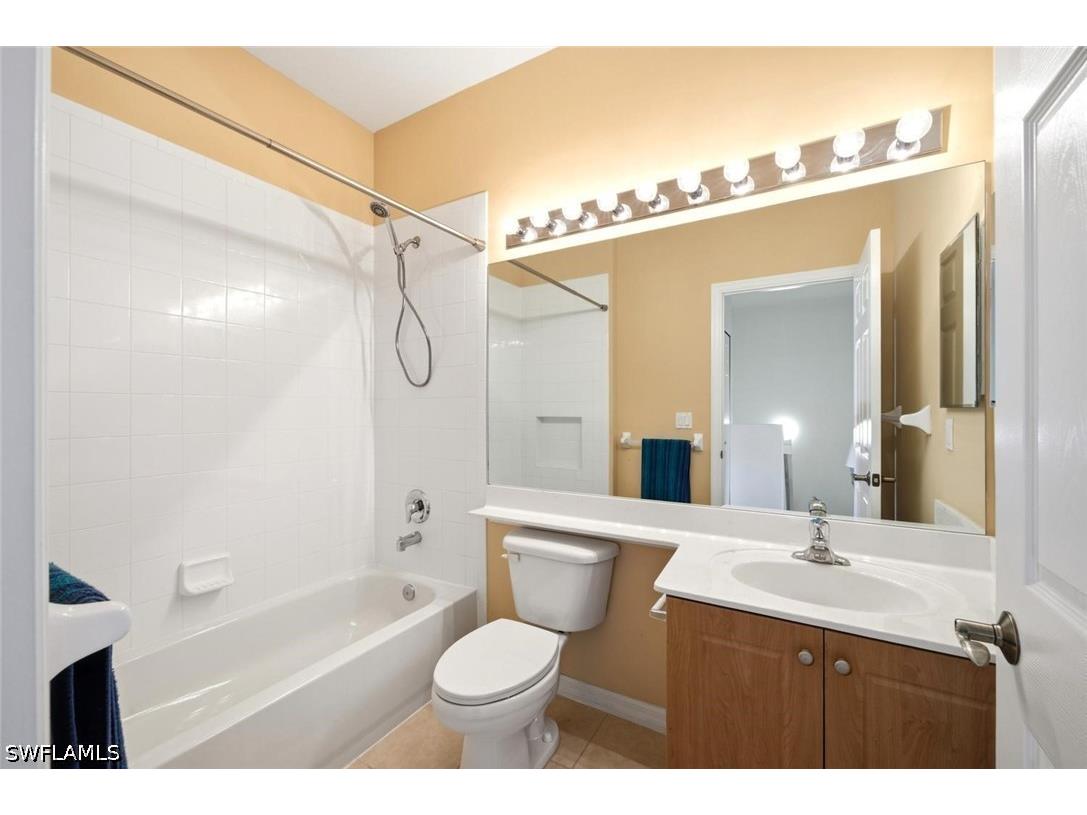 7631 Bristol Circle Naples FL 34120 226024561 image25