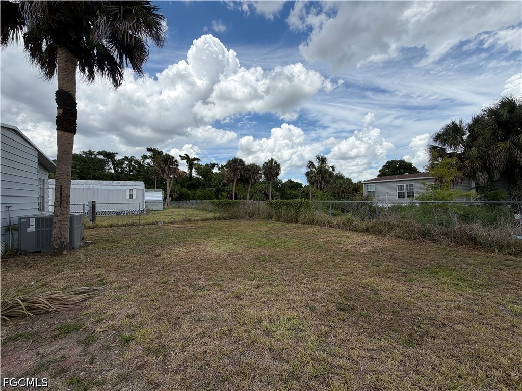 7633 Grady Drive North Fort Myers FL 33917 2026023467 image15