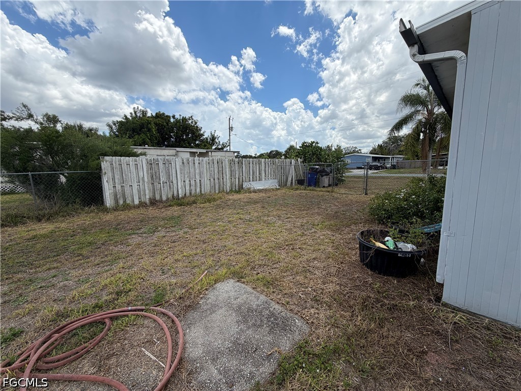 7633 Grady Drive North Fort Myers FL 33917 2026023467 image17