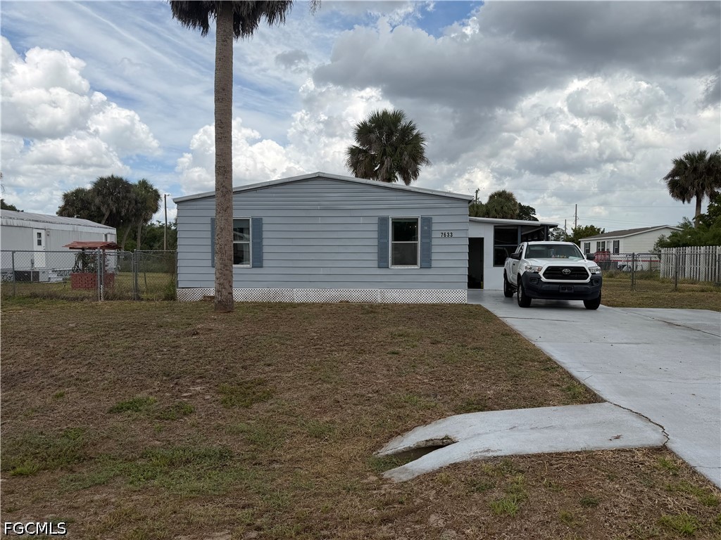 7633 Grady Drive North Fort Myers FL 33917 2026023467 image21