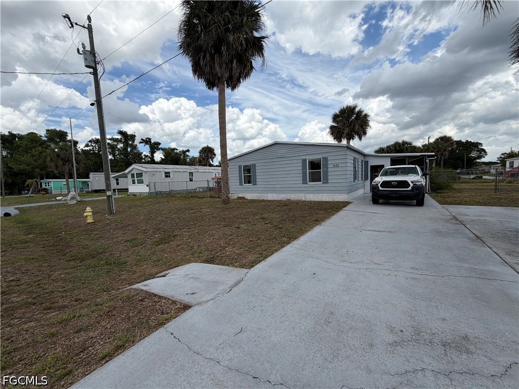 7633 Grady Drive North Fort Myers FL 33917 2026023467 image23