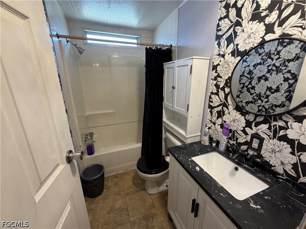 7633 Grady Drive North Fort Myers FL 33917 2026023467 image6